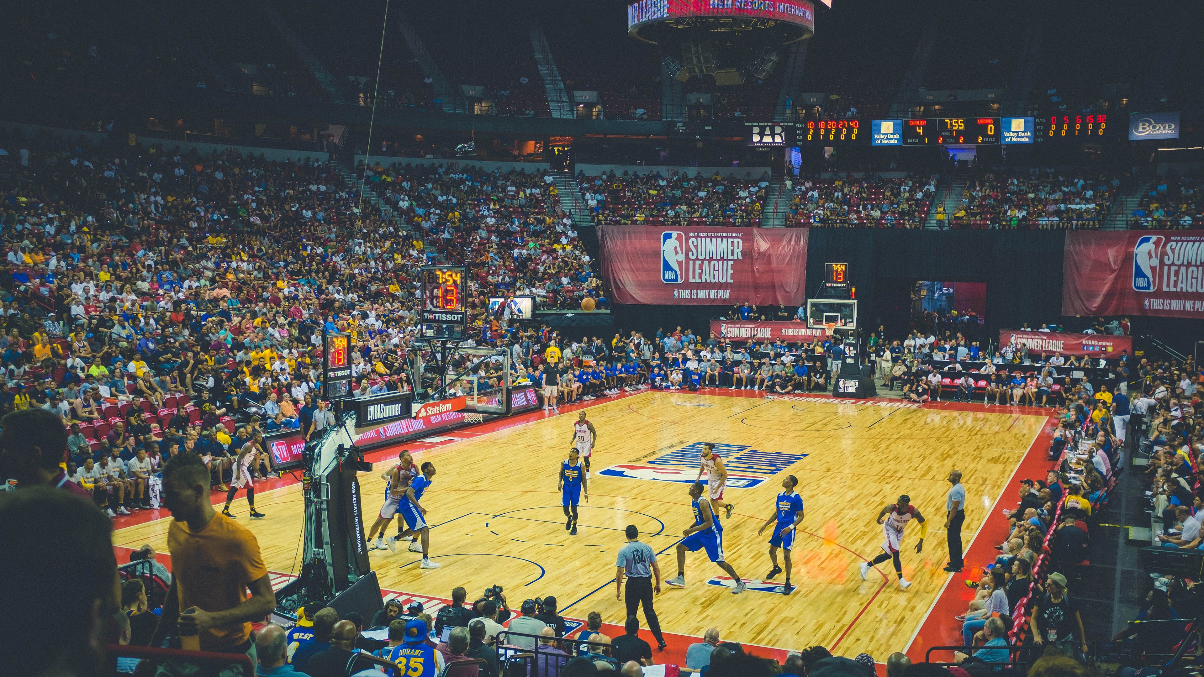 美国队强势冲垮卡塔尔，穆勒化身关键先生定乾坤