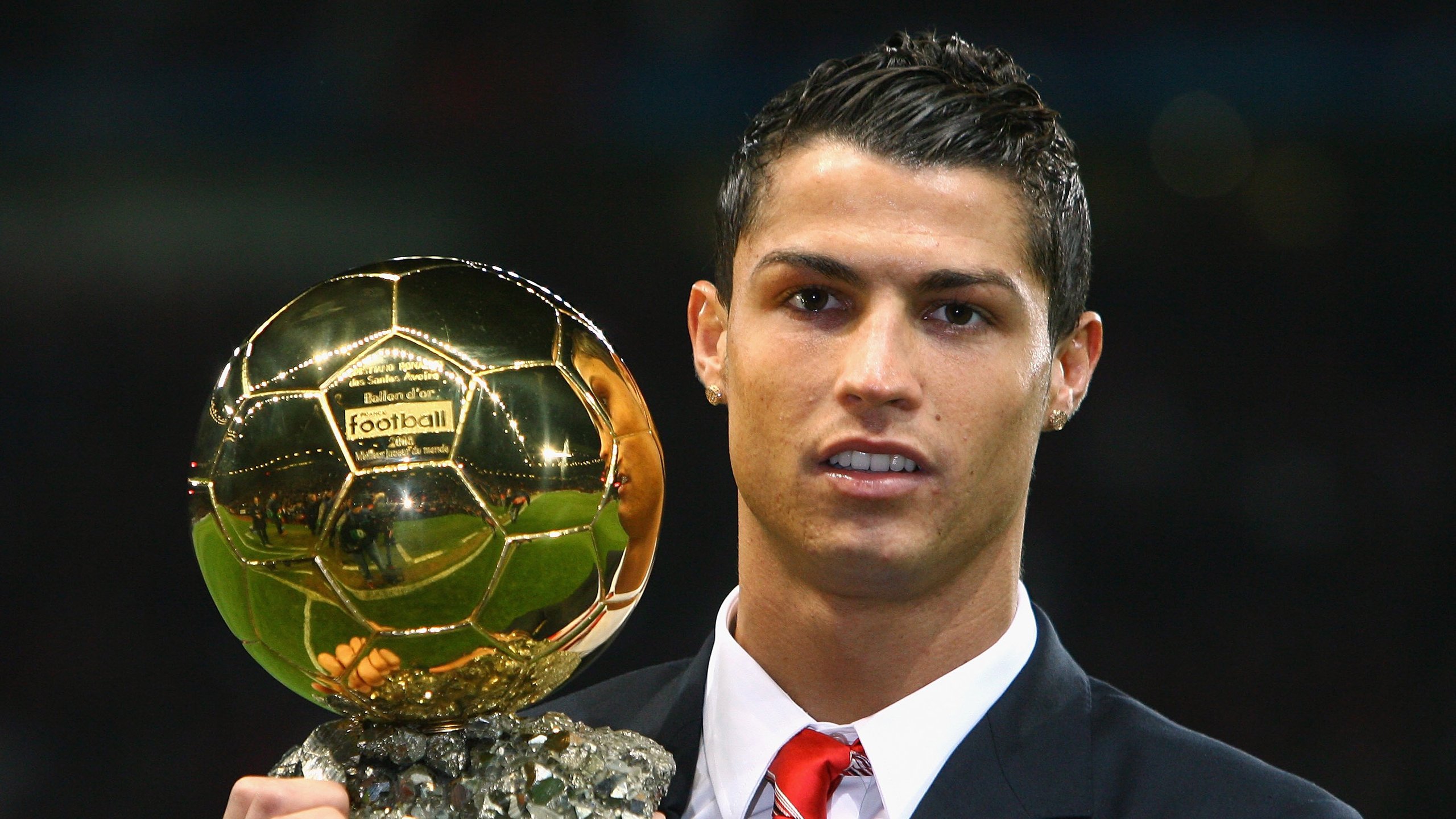 绿茵场上的两伊战争？伊拉克对阵拉齐奥的隐喻之战，萨拉赫用足球重塑中东希望